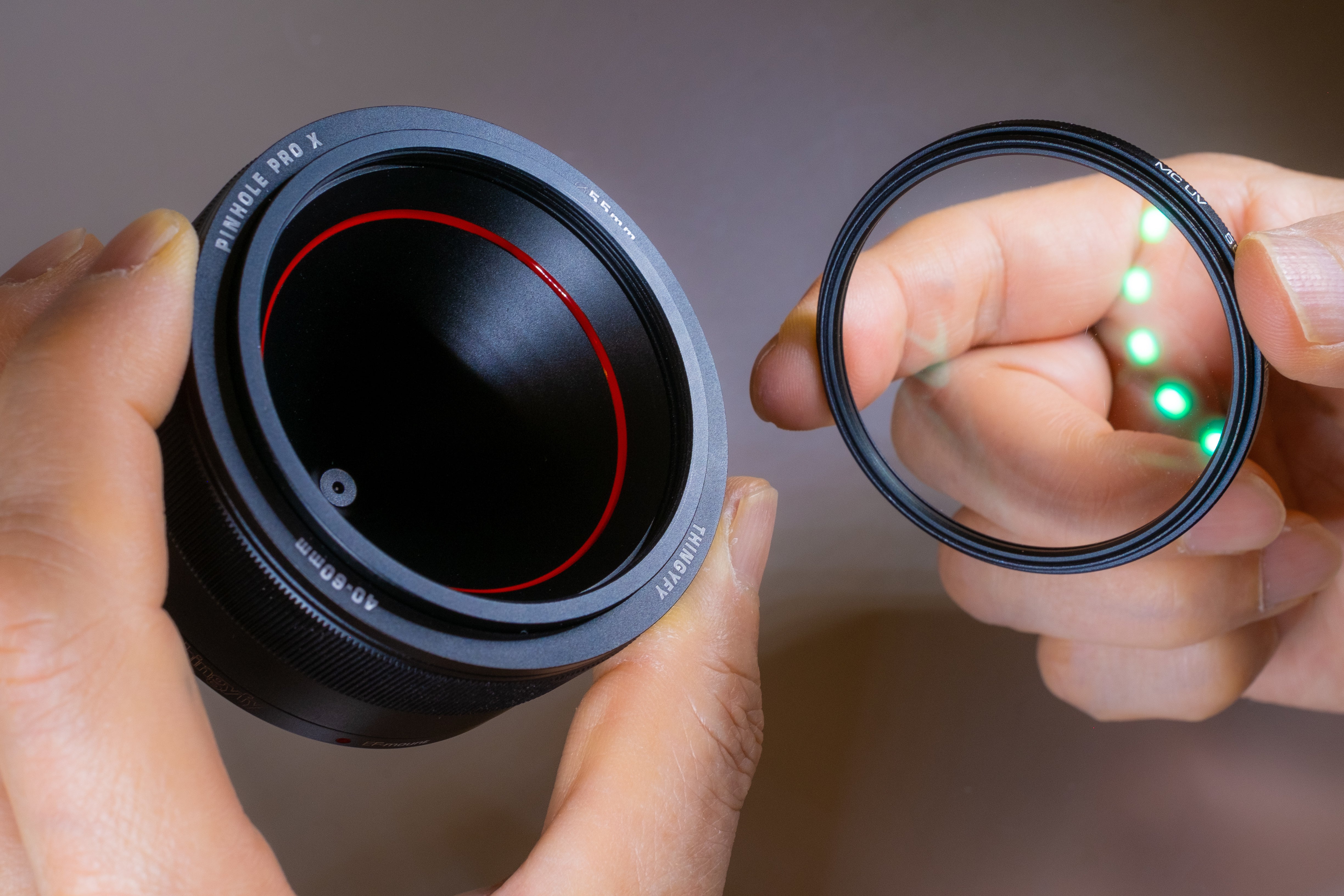 デジタル写真を一瞬でアート写真に変えるズームレンズ Pinhole Pro X