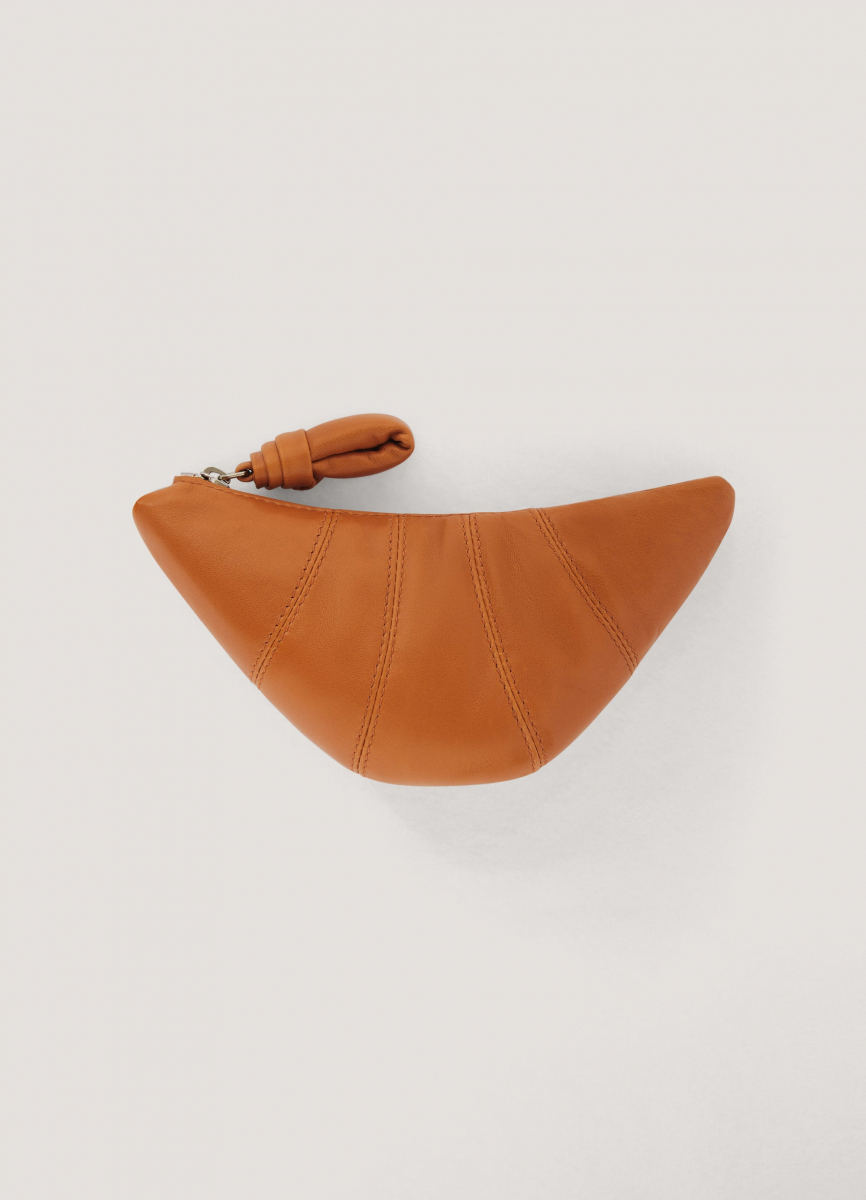 まるでクロワッサン!? ルメールからクロワッサン型のコインパースが