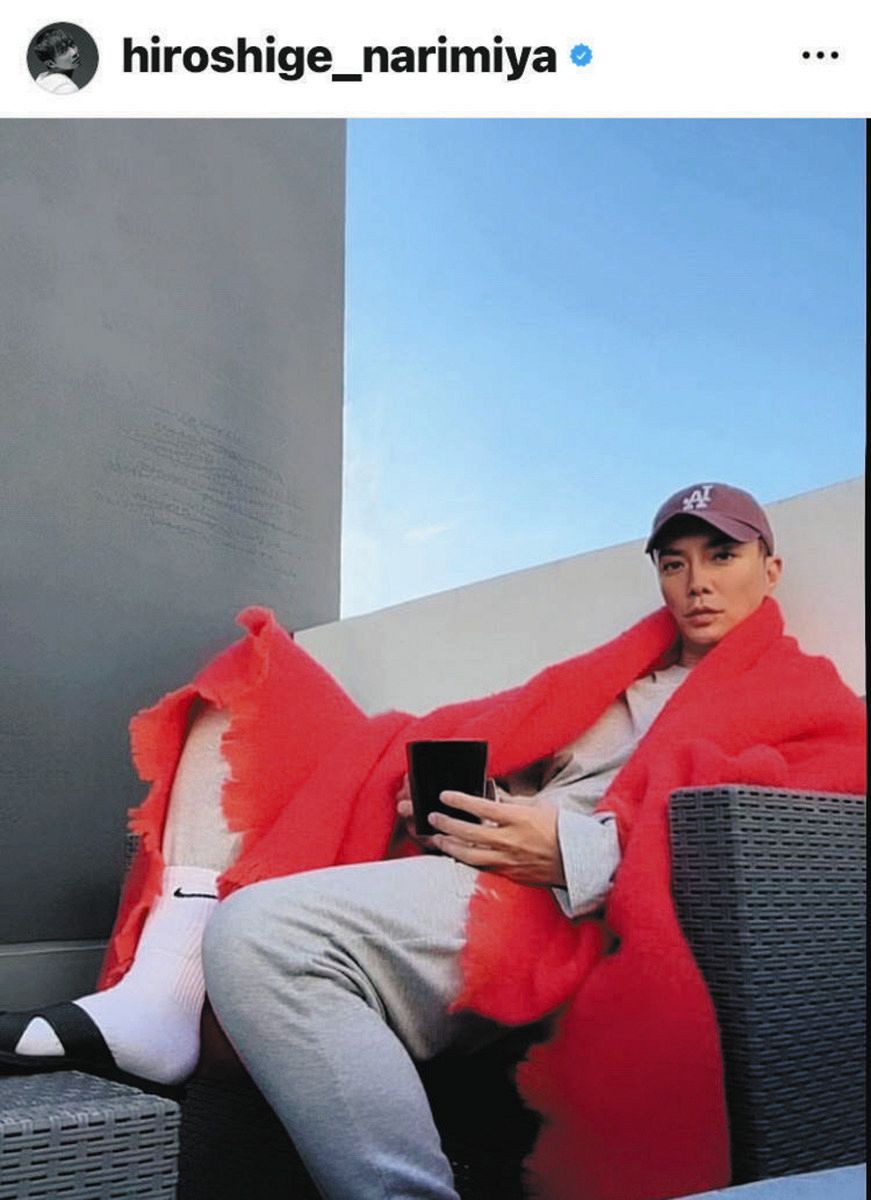 ◇元・成宮寛貴の平宮博重さん あざやかなブランケットでミルクティー