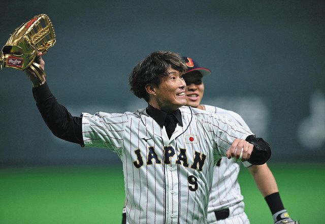 糸井嘉男さん〝金ピカ〟グラブの観客席投げ入れは新庄監督の〝指令