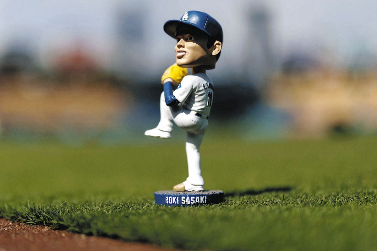 ◇佐々木朗希のボブルヘッド人形【写真】：中日スポーツ・東京中日スポーツ