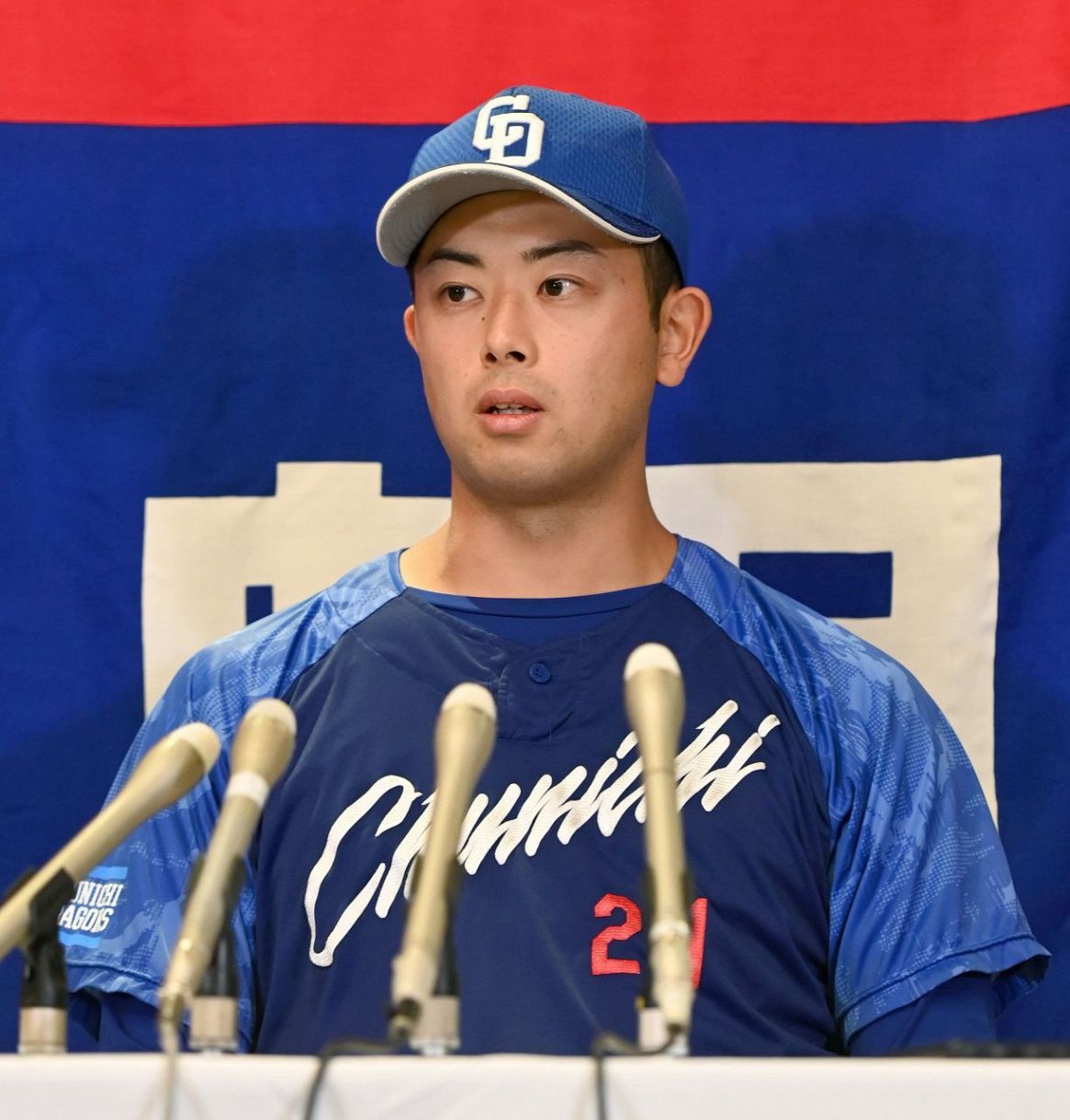 支配下登録の松山晋也、背番号は90「ひたむきに腕を振っていきたい」1