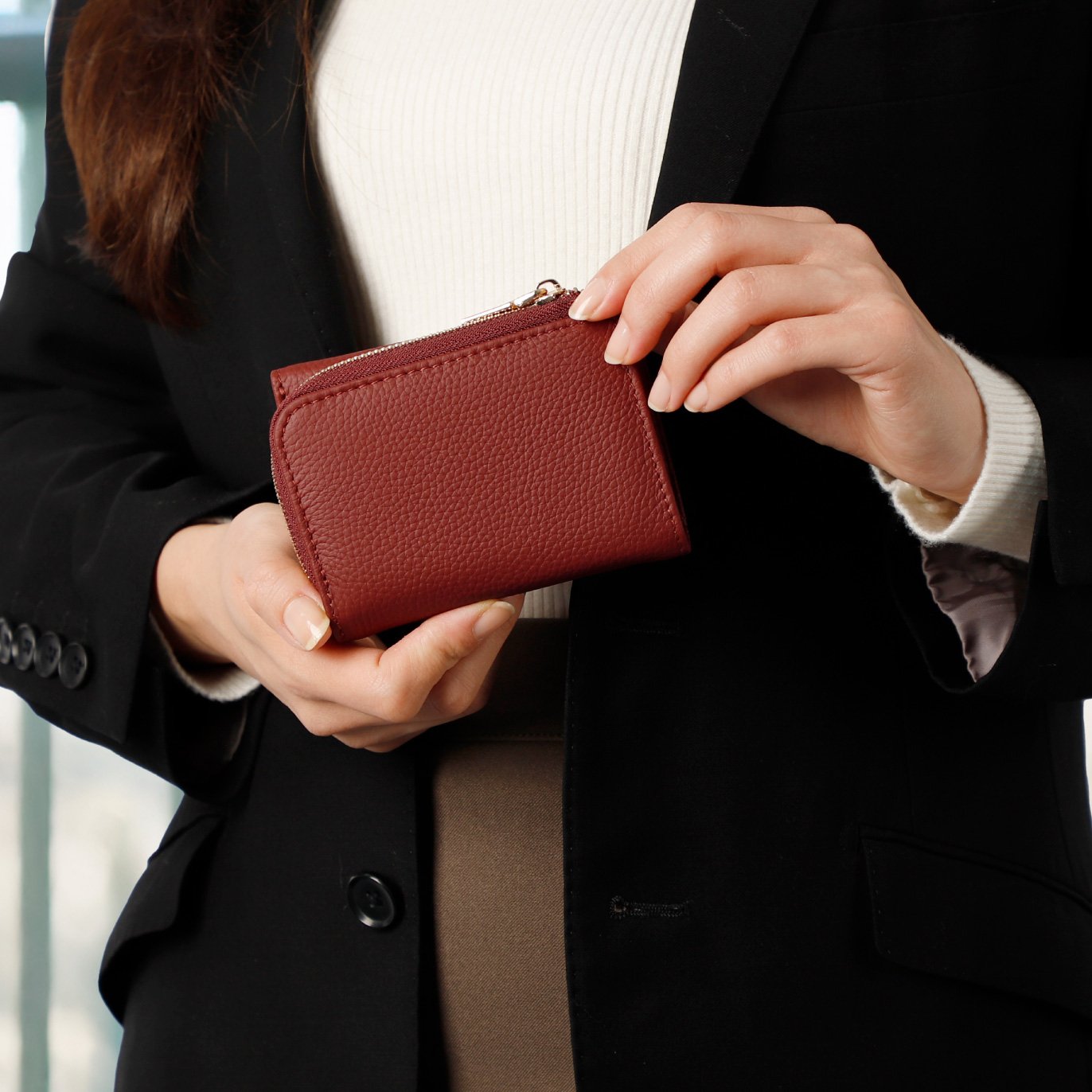 珠玉の本革 コンパクトでコロンとかわいい 三つ折り財布 『NODOKA