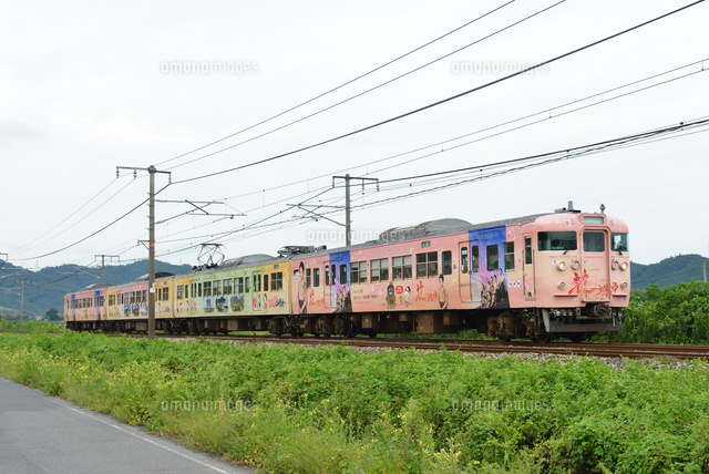 山陽本線の115系花燃ゆラッピング普通電車[25668002913]の写真