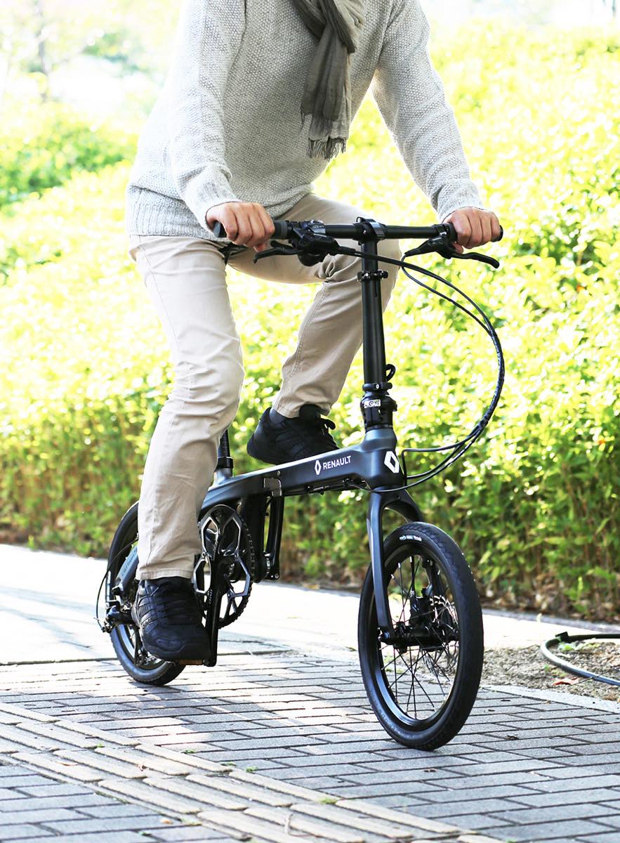 カーボンだから軽い！スタイリッシュに乗りこなせるフォールディング