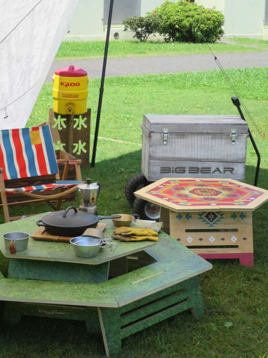 テーブル＝長方形の概念を変えたThe Arth「ヘキサテーブル