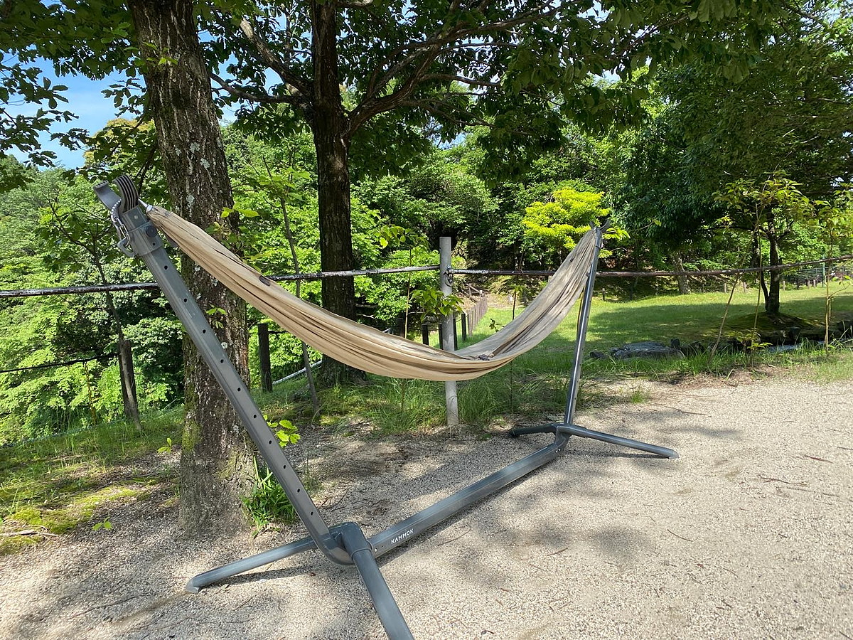 座ってよし！寝転んでよし！の軽量ハンモックスタンドで涼しく過ごそう