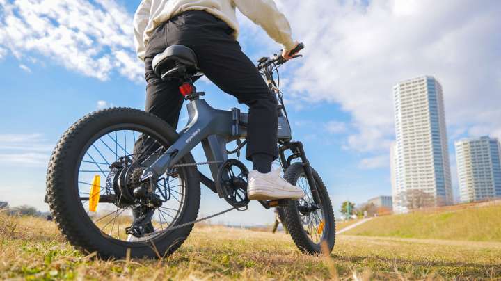 タフな見た目もGOOD！セミファットタイヤで全地形ガシガシ進める電動