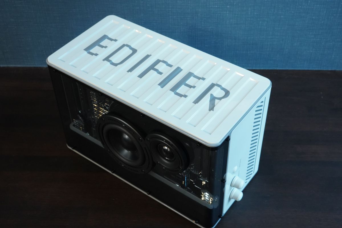 SFデザインに惚れた！Edifier「QD35」レビュー。音質も結構いいぞ