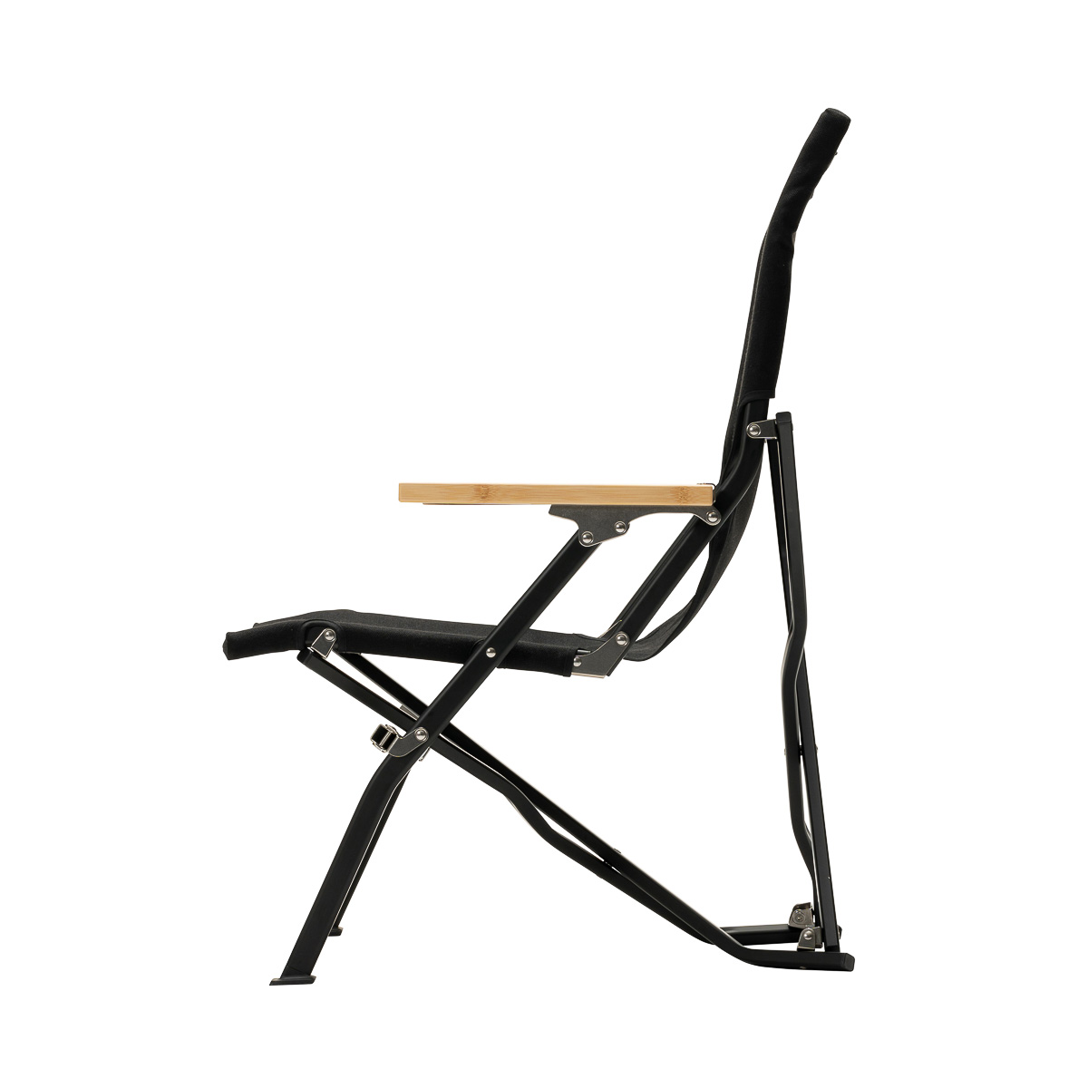 スノーピーク「ローチェア30」に限定カラーのブラックが！室内でも絵に