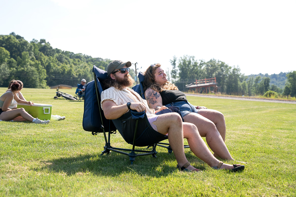 ハンモックブランドらしい心地良さ！ENO「ラウンジャーDLチェア」が