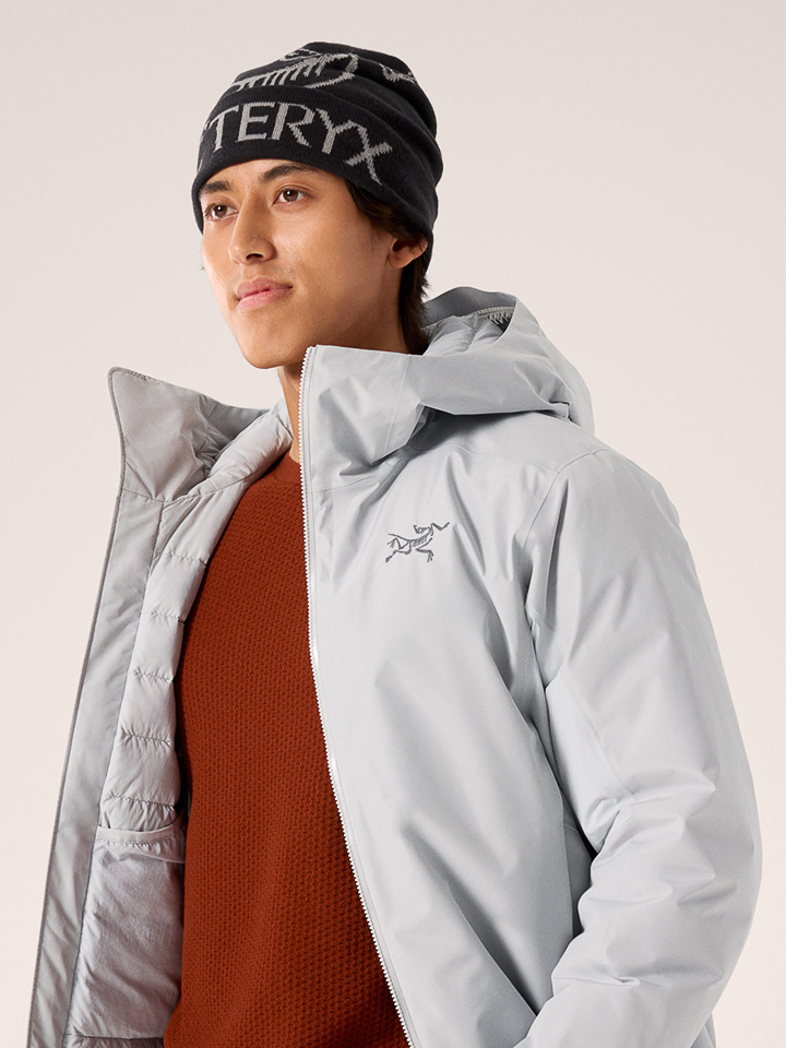 アークテリクスのロングセラーGORE-TEXウエアにダウンと中わたの2