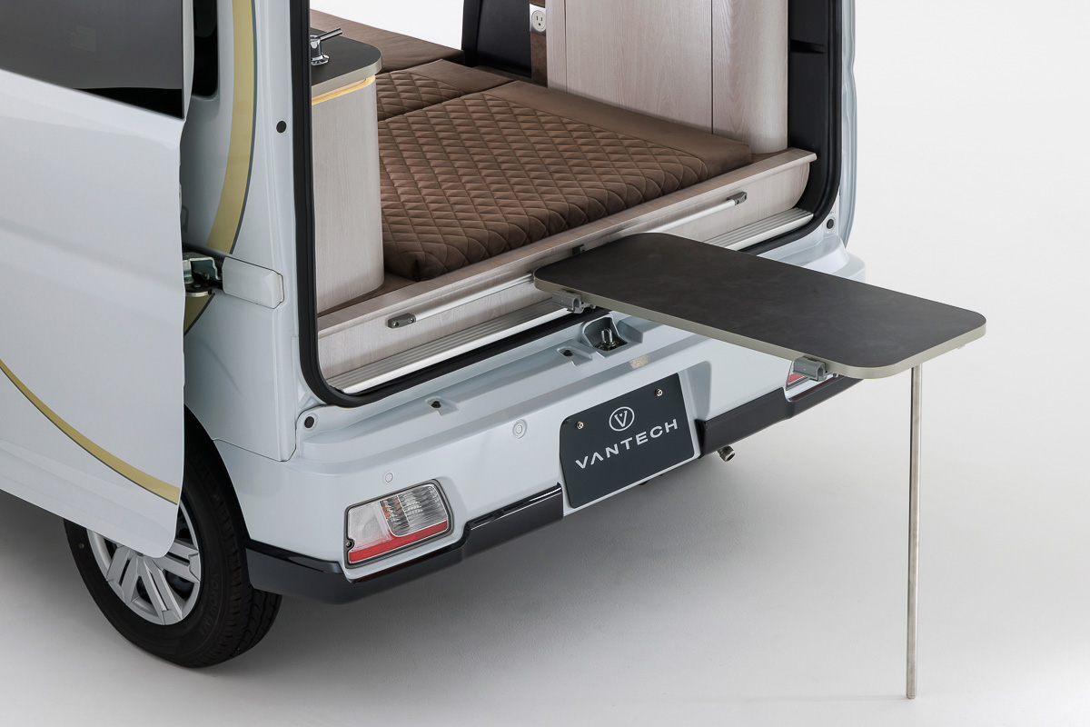 車中泊＆キャンピングカーに！18.5インチ地デジ液晶テレビフルセット