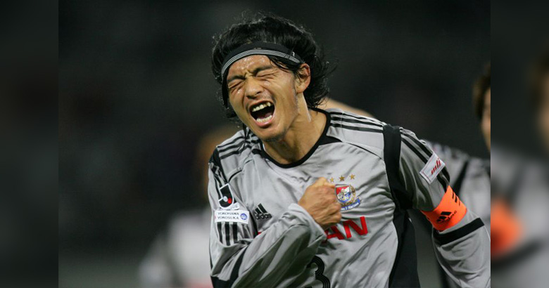 松田直樹さんメッセージフラッグ記帳台 スタジアムショップ設置の