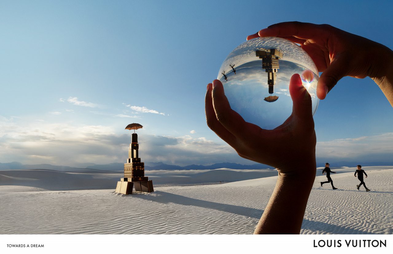 ヴィヴィアン・サッセンが広大な砂漠で撮影。ルイ・ヴィトンが新広告
