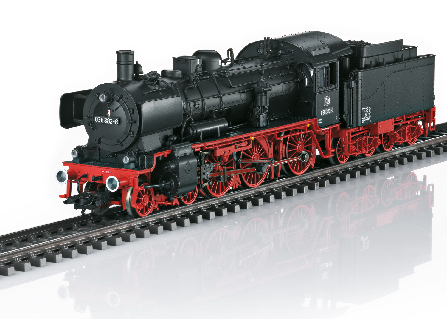 Class 038 Steam Locomotive | Märklin Website DE