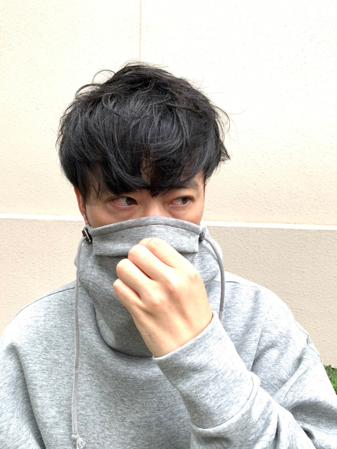 パーカー+マスクという新しい発想。息苦しさを解放！マスクのついた