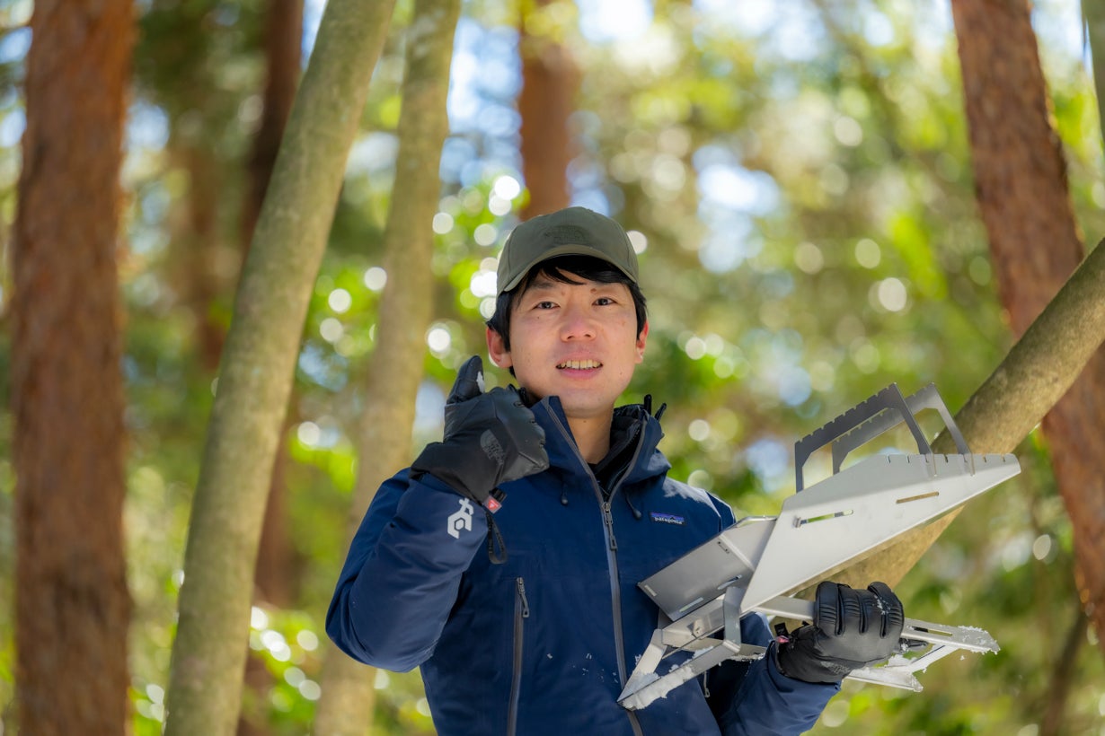 組み立て1秒、ゴトク調整◎、堅牢なつくり。一生ものの焚火台「KUBERU