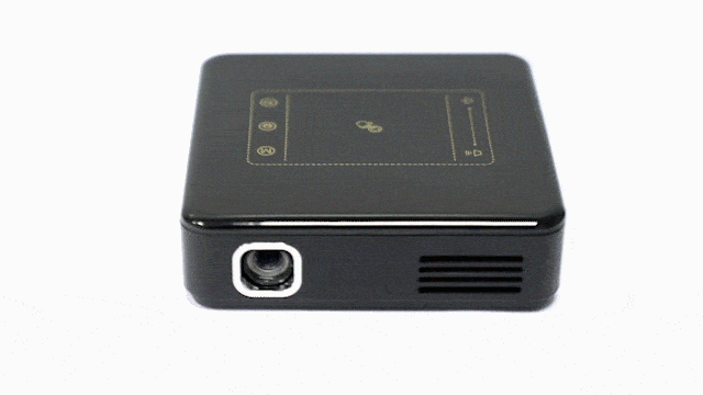 手のひらサイズで最大300インチ！超小型スマートプロジェクター SP05