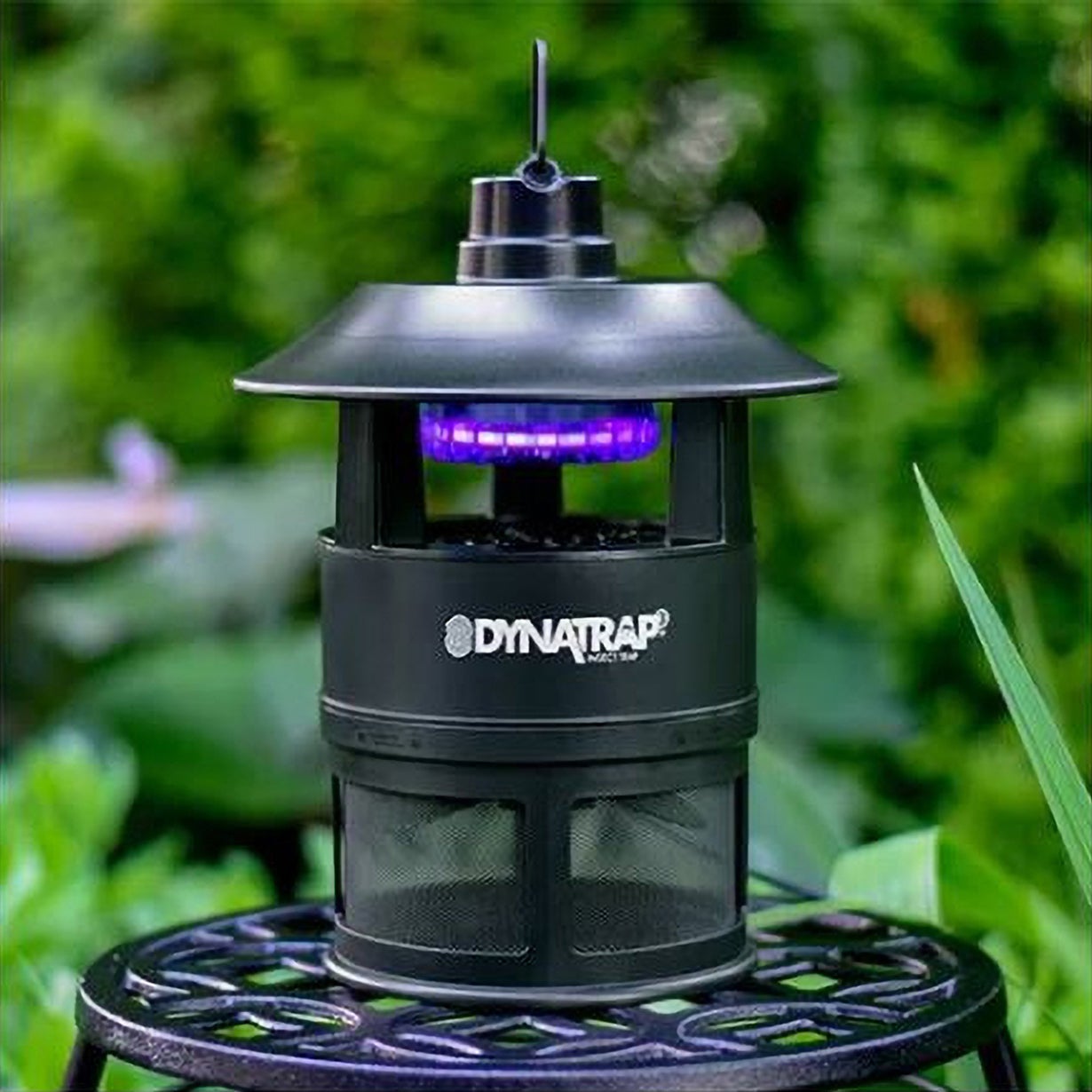 全天候型蚊取り器】薬剤不使用！不快な虫を閉じ込めて快適なアウトドア