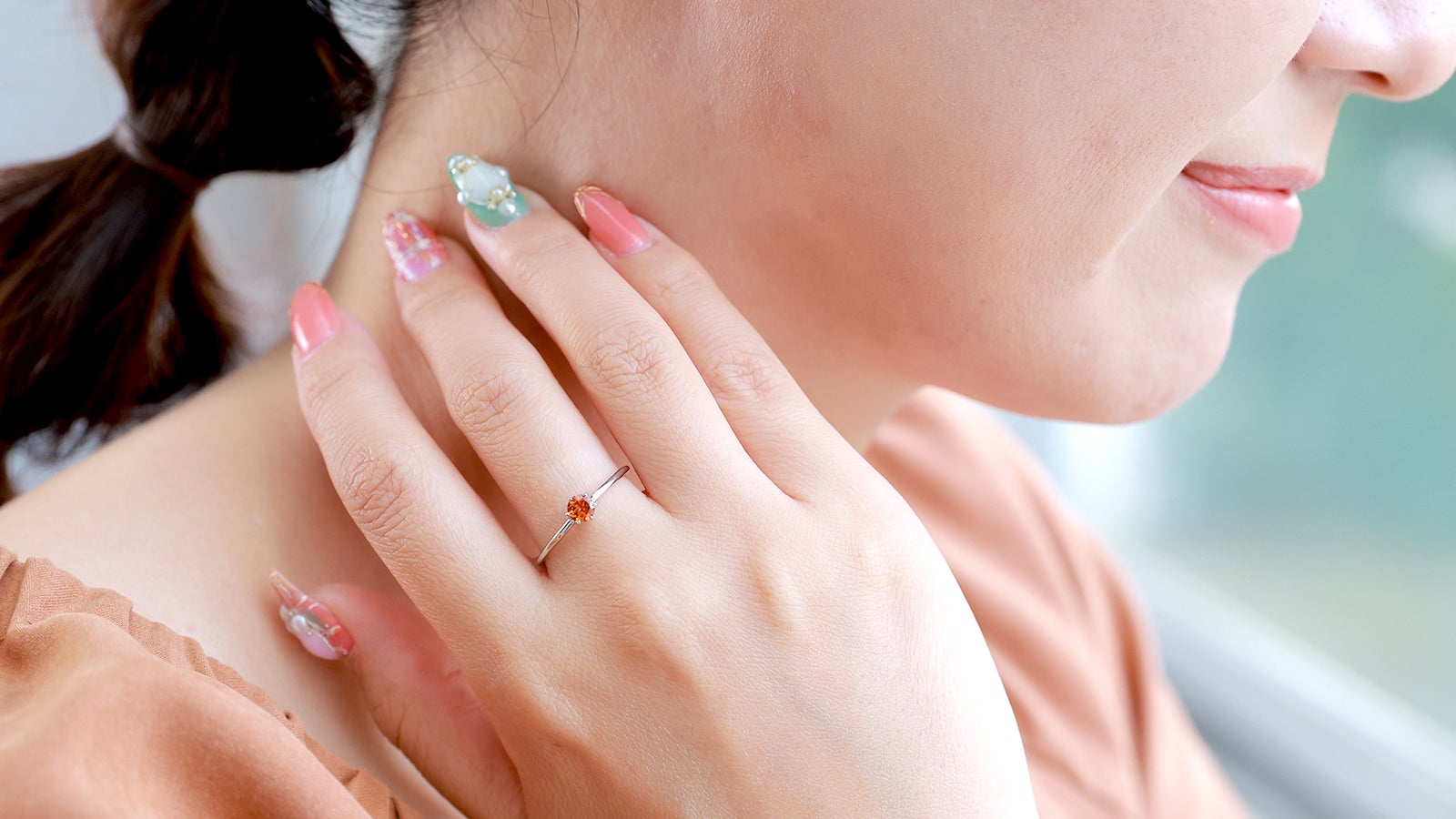 太陽の輝き】マンダリンカラーの希少宝石『スペサルティンガーネット