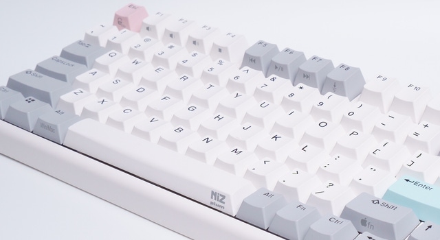 指が疲れにくい！無限にタイピングできちゃう静電容量無接点キーボード