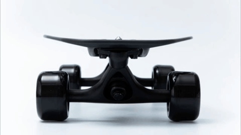 特許申請構造で乗りやすさを追求。気軽に移動できる新型スケートボード