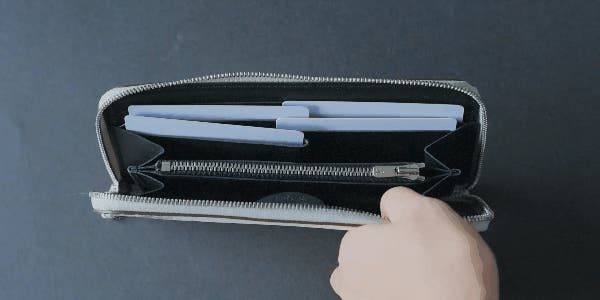 財布職人が最小の限界に挑んだラウンドジップ「ヒマラヤクロコダイルの