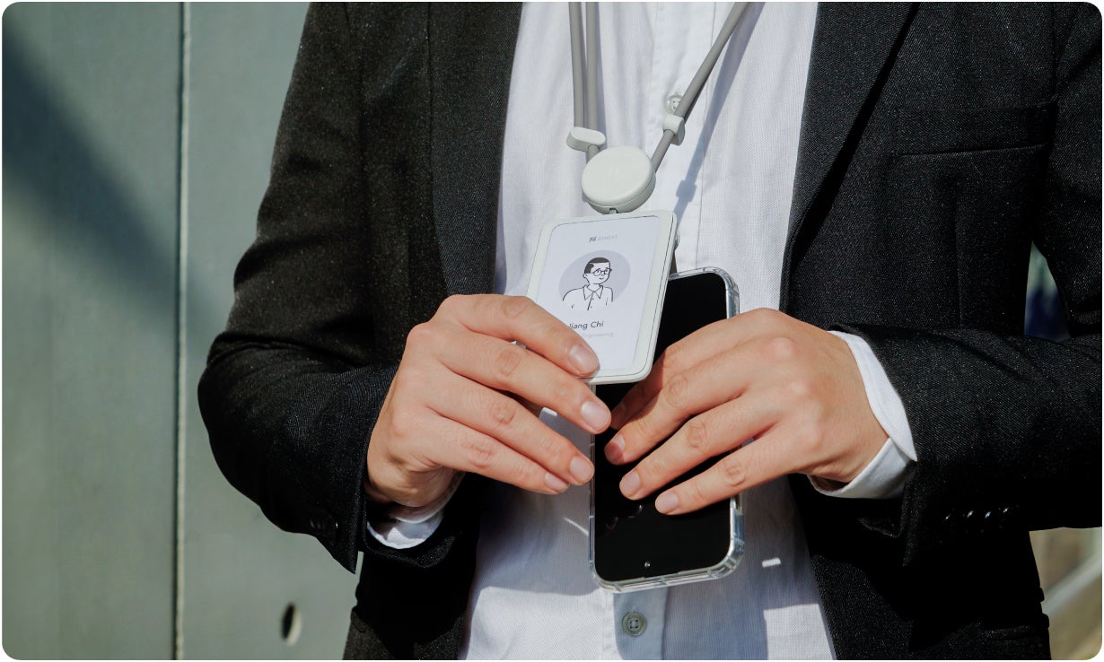 首掛けストラップ二刀流 | スマホストラップ × IDカード｜マクアケ