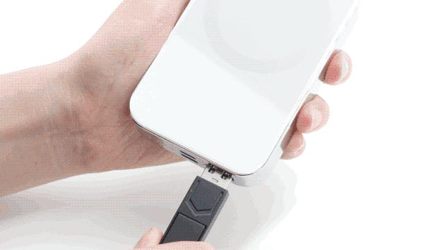 感じるより見える！充電を一目瞭然新進化・4in1LCDディスプレイ 充電