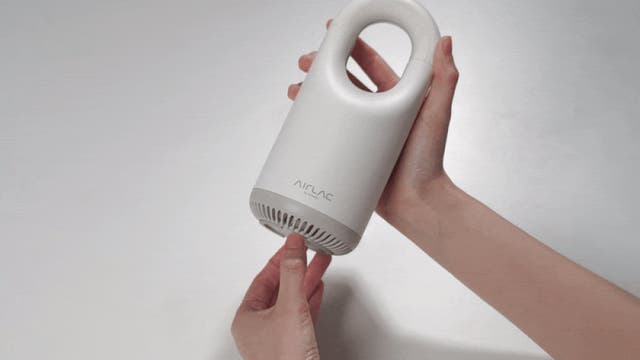 クローゼット内の空気環境を劇的に快適化する｜衣類ケアデバイス