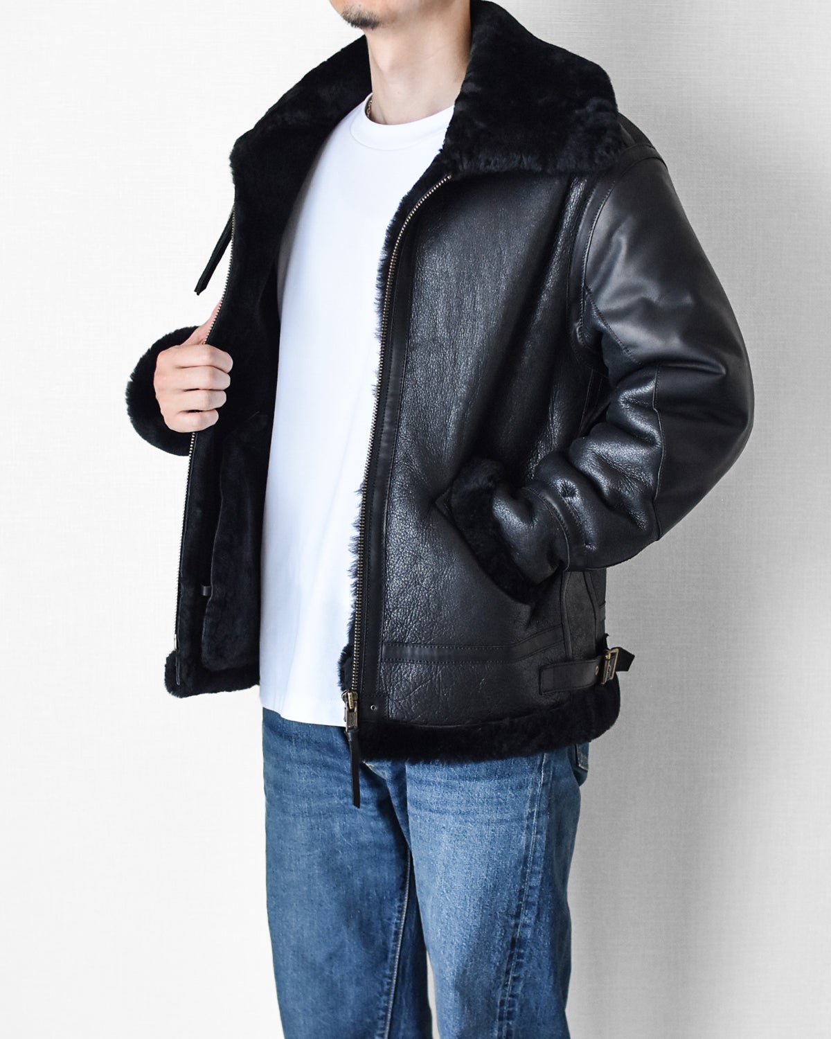 上質ムートンを贅沢に使用、革ジャンの王様 B-3ボンバージャケットを4
