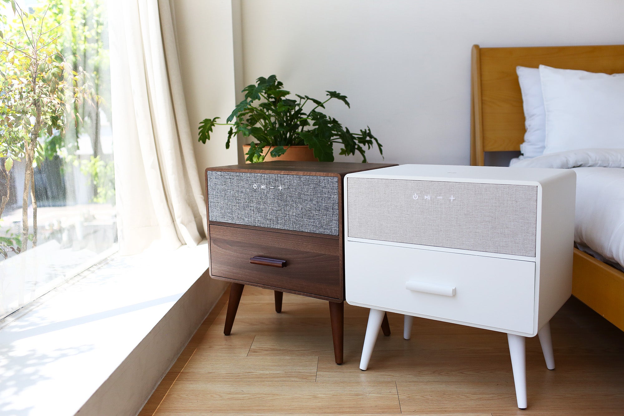 30W高音質スピーカー×無線充電×収納＞をひとつに、暮らしを整える