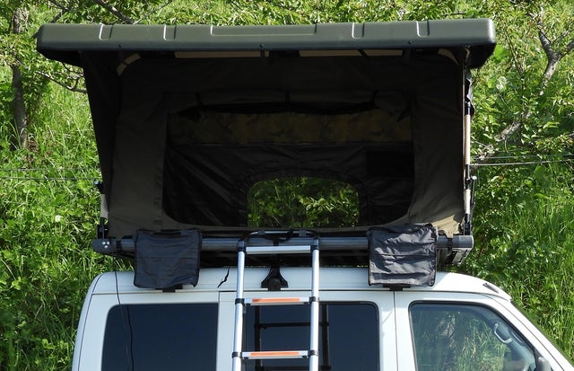 3分で完成！場所を選ばないテントで簡単キャンプ！電動開閉機能付き