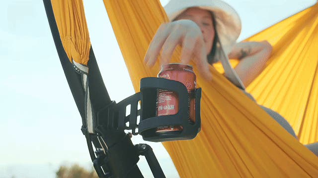 3秒で広がる、極上くつろぎ空間｜anymaka ポータブルスウィングチェア
