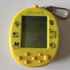 ジャンク品】マメゲームで発見!! たまごっち2 イエロー - メルカリ