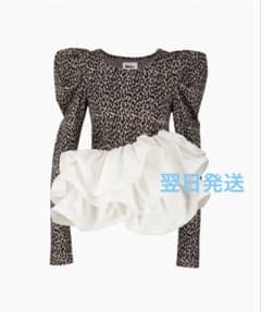 Bibiy. EFFIE PEPURAMU LEOPARD TOP - メルカリ