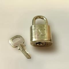 Louis Vuitton 南京錠と鍵セット - メルカリ