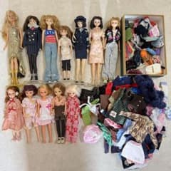 昭和レトロ リカちゃん人形12体セットと衣装など - メルカリ