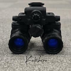 PVS-31 双眼微光ナイトビジョン（グリーン管） - メルカリ