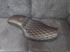 スポーツスターシートWhiplashSLIPSTREAM SEAT - メルカリ