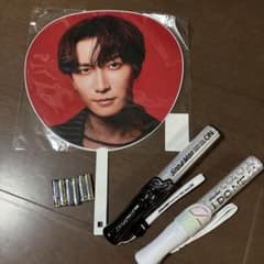 の*ず様 Snow Man ペンライト 2種、渡辺翔太うちわセット - メルカリ