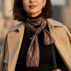 美品✨フェンディ FENDI✨スカーフ ズッカ柄 シルク100% 大判 ブラウン