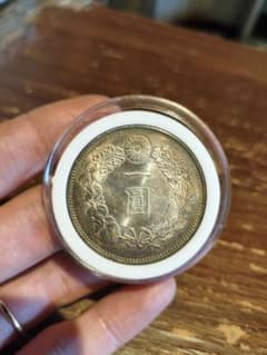 新1円銀貨 明治15年 トーン有り - メルカリ