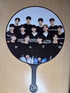 SEVENTEEN CARAT LAND 2022 集合 うちわ - メルカリ