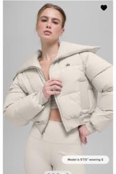 新品未使用】 alo ダウンジャケット - メルカリ