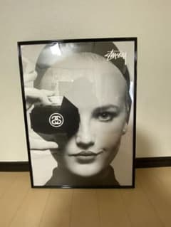 STUSSY カールラガーフェルド追悼記念非売品ポスター 額付き - メルカリ