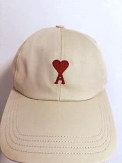 美品】AMI PARIS ハートAロゴ ベースボールキャップ ベージュ - メルカリ
