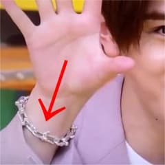 Hey!Say!JUMP山田涼介 着用タイプ ブレスレット《シルバー》 - メルカリ