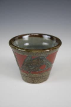 壺屋焼 小橋川明史 作 赤絵魚文ぐい吞 - メルカリ